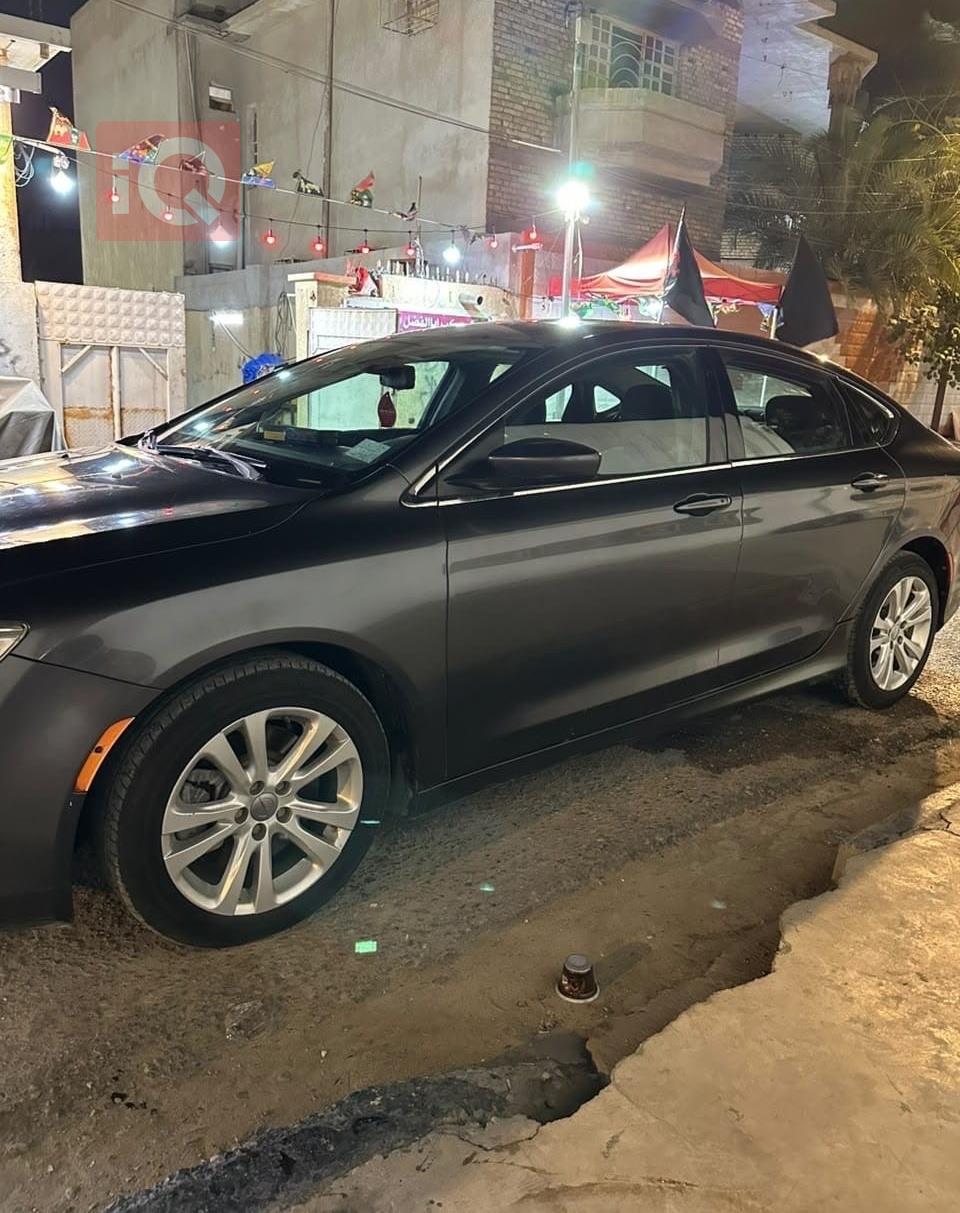 Chrysler 200